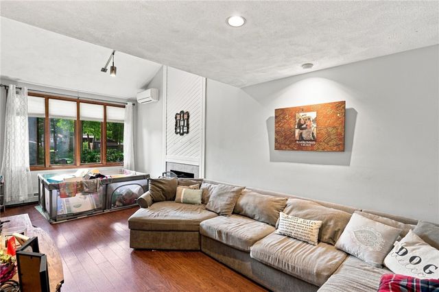 9 Eastgate Drive, Coventry, RI 02816