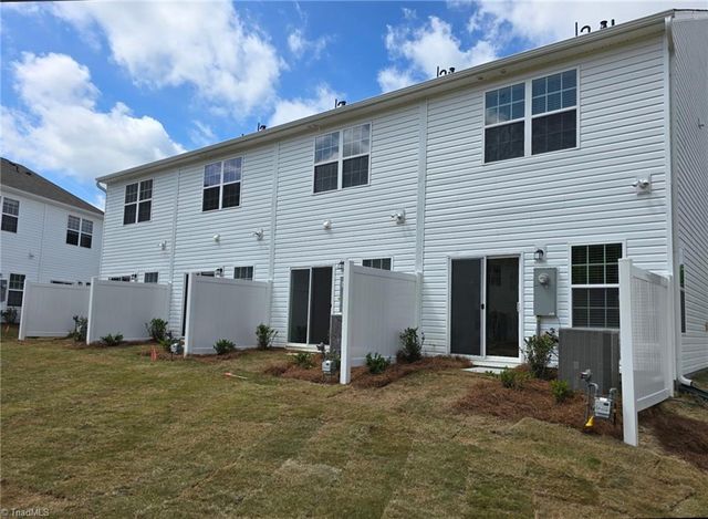 3156 Fall Hills Drive, Winston-salem, NC 27103