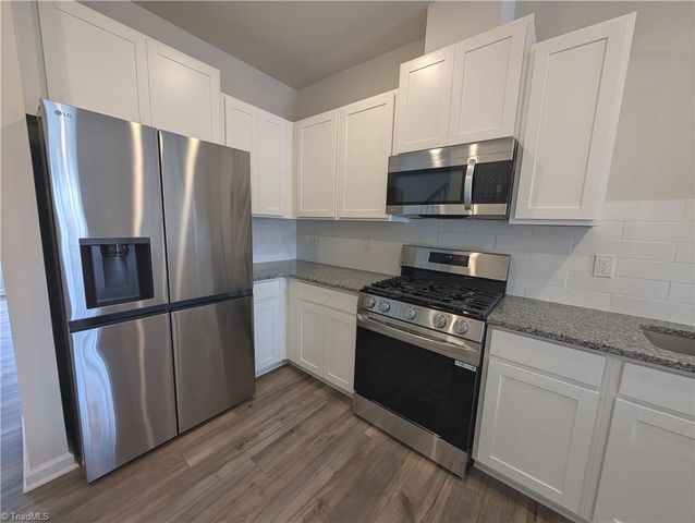 3156 Fall Hills Drive, Winston-salem, NC 27103