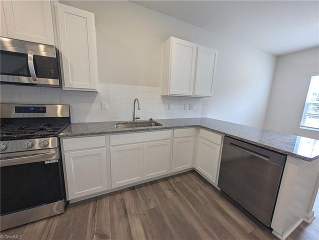 3156 Fall Hills Drive, Winston-salem, NC 27103