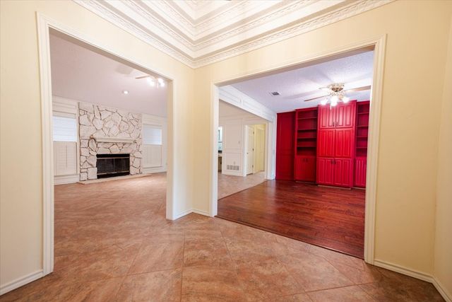 1115 Shady Oak Trail, Mansfield, TX 76063