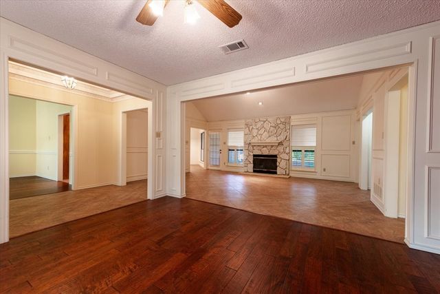 1115 Shady Oak Trail, Mansfield, TX 76063