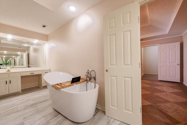 1115 Shady Oak Trail, Mansfield, TX 76063