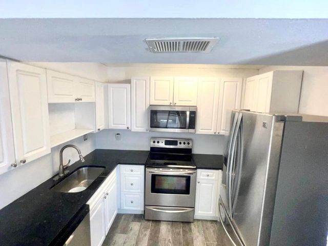 8104 Severn Drive B, Boca Raton, FL 33433