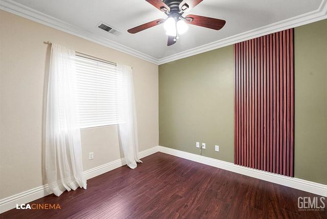 9727 Battersea Park Drive, Bakersfield, CA 93312