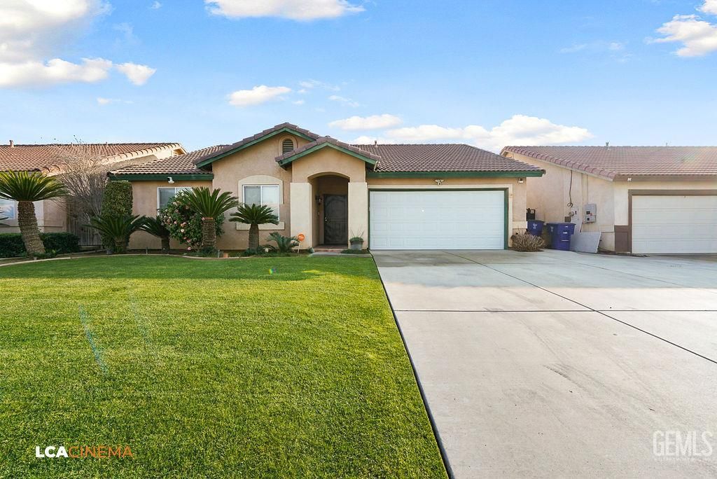 9727 Battersea Park Drive, Bakersfield, CA 93312