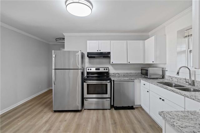 116 Lake Pointe Court, Stockbridge, GA 30281