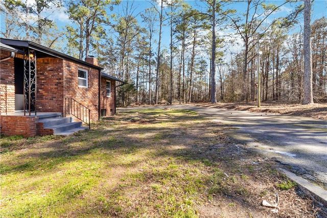 116 Lake Pointe Court, Stockbridge, GA 30281