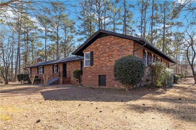 116 Lake Pointe Court, Stockbridge, GA 30281