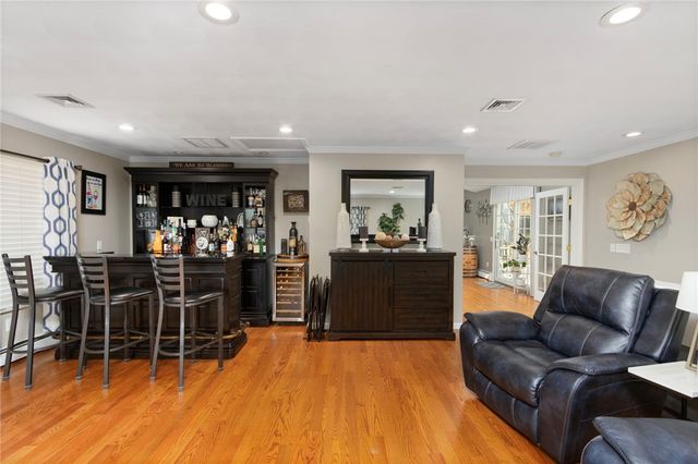 25 Factory Pond Circle, Smithfield, RI 02828