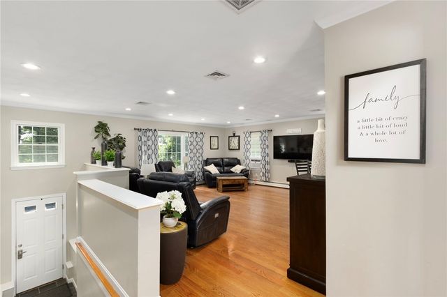 25 Factory Pond Circle, Smithfield, RI 02828