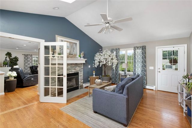 25 Factory Pond Circle, Smithfield, RI 02828