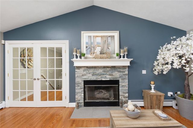 25 Factory Pond Circle, Smithfield, RI 02828