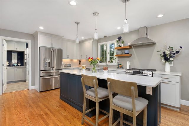 25 Factory Pond Circle, Smithfield, RI 02828