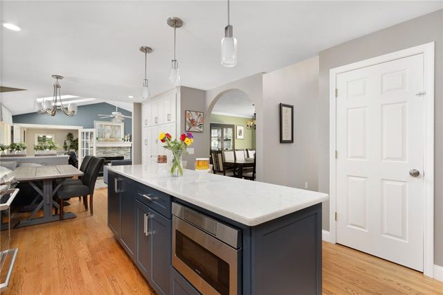 25 Factory Pond Circle, Smithfield, RI 02828