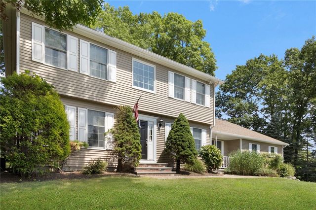 25 Factory Pond Circle, Smithfield, RI 02828