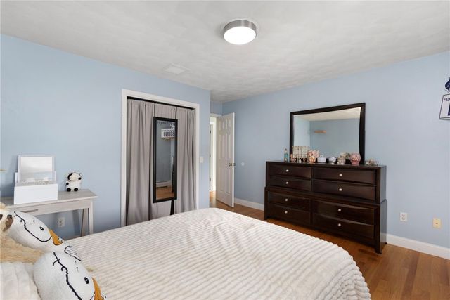 25 Factory Pond Circle, Smithfield, RI 02828