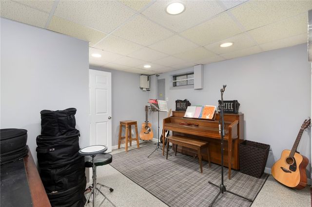 25 Factory Pond Circle, Smithfield, RI 02828