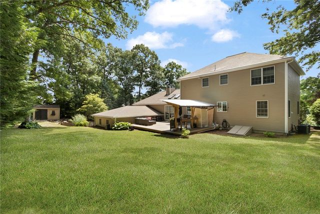 25 Factory Pond Circle, Smithfield, RI 02828