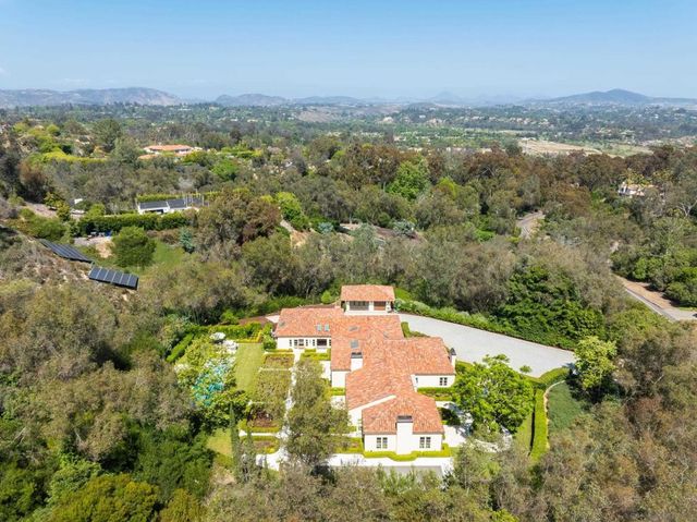 5406 Calzada Del Bosque, Rancho Santa Fe, CA 92067