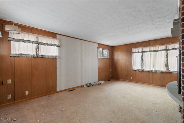 353 Southeast Avenue, Tallmadge, OH 44278