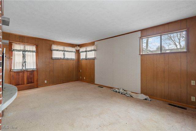 353 Southeast Avenue, Tallmadge, OH 44278