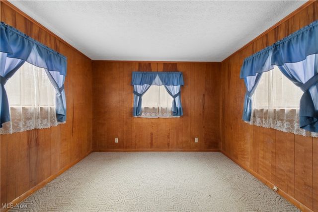 353 Southeast Avenue, Tallmadge, OH 44278