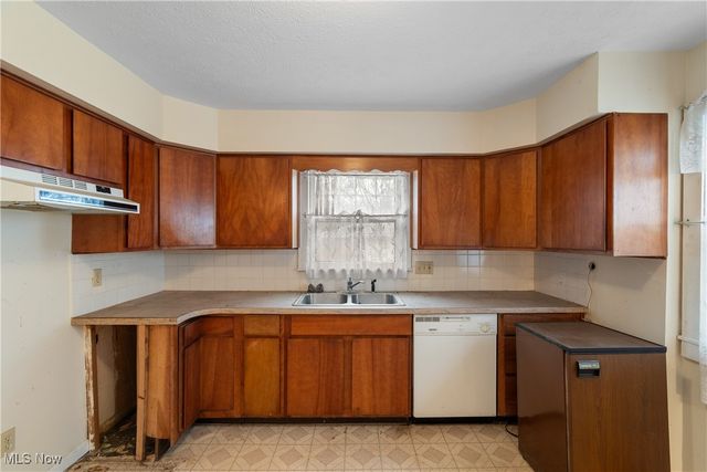 353 Southeast Avenue, Tallmadge, OH 44278