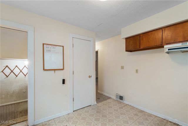 353 Southeast Avenue, Tallmadge, OH 44278