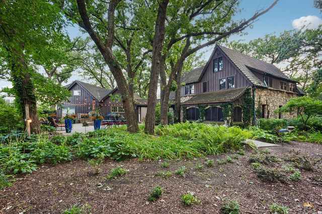 28W670 Batavia Road, Warrenville, IL 60555
