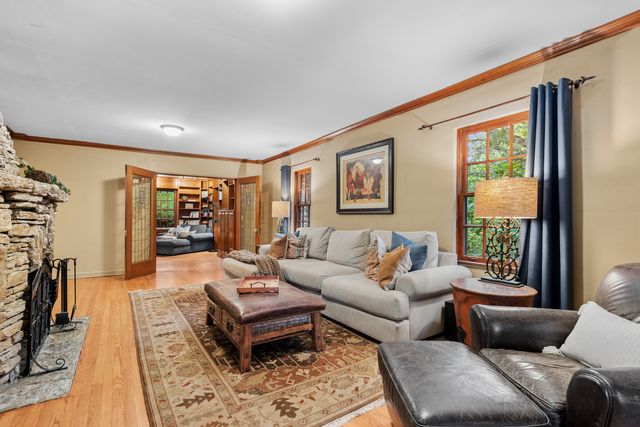 28W670 Batavia Road, Warrenville, IL 60555