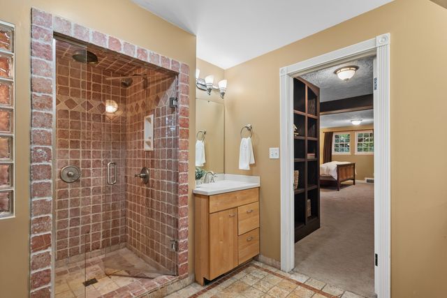 28W670 Batavia Road, Warrenville, IL 60555