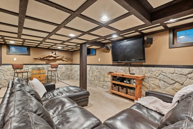 28W670 Batavia Road, Warrenville, IL 60555