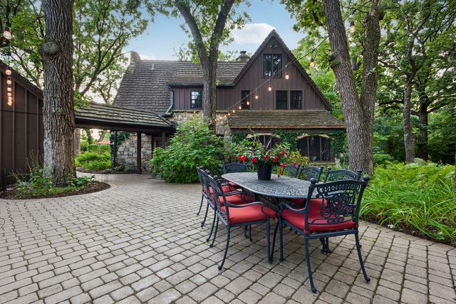 28W670 Batavia Road, Warrenville, IL 60555