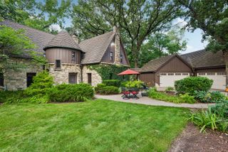 28W670 Batavia Road, Warrenville, IL 60555