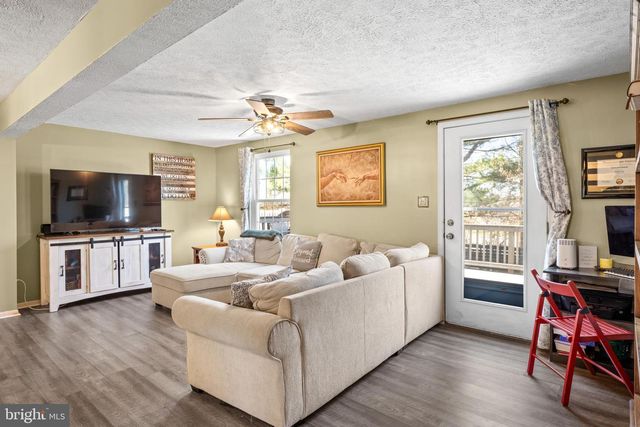 9 REDWOOD CT, Glassboro, NJ 08028