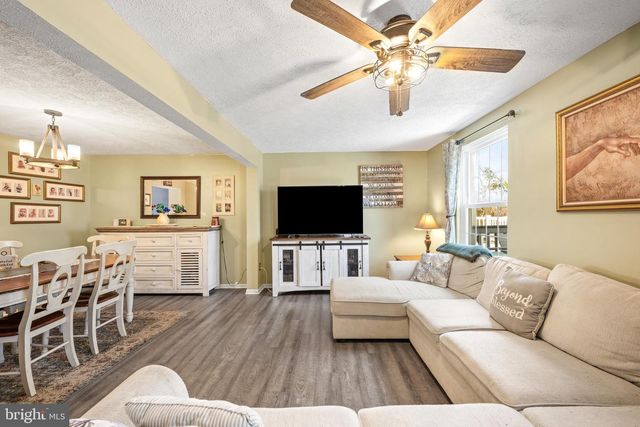 9 REDWOOD CT, Glassboro, NJ 08028