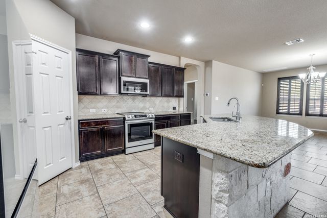 333 Atalaya, Cibolo, TX 78108