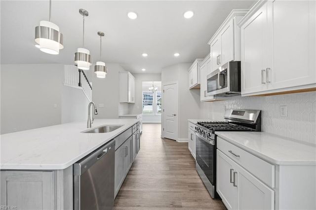 328 Tarn CT, Suffolk, VA 23434