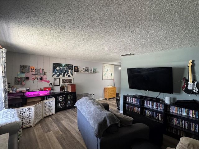 1004 MELROSE STREET, Seffner, FL 33584