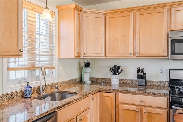 27 Streamview Drive, Cumberland, RI 02864