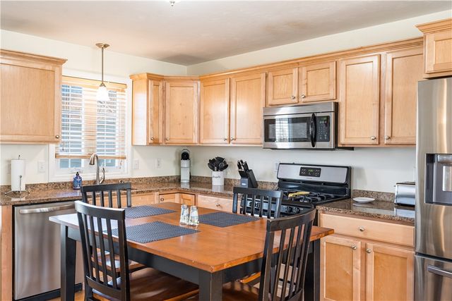 27 Streamview Drive, Cumberland, RI 02864