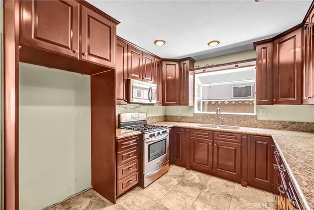 5853 Los Nietos Street, Buena Park, CA 90620