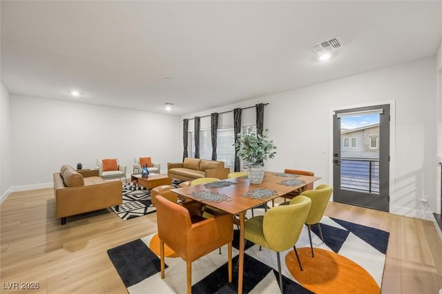 7085 Sunland Hills Avenue, Las Vegas, NV 89113