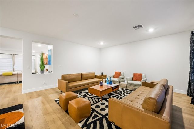 7085 Sunland Hills Avenue, Las Vegas, NV 89113