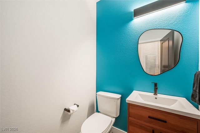 7085 Sunland Hills Avenue, Las Vegas, NV 89113