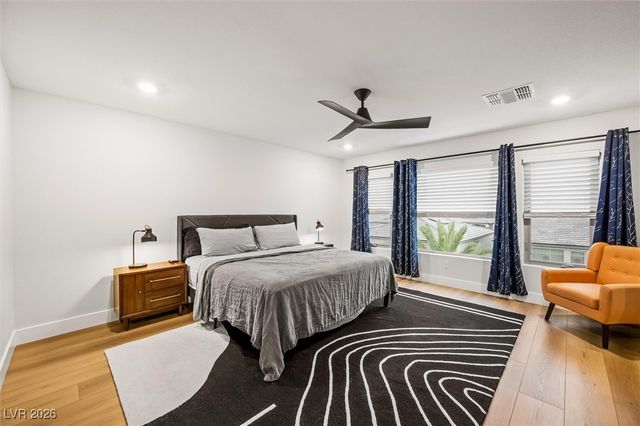 7085 Sunland Hills Avenue, Las Vegas, NV 89113