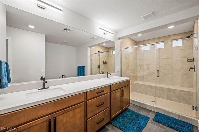 7085 Sunland Hills Avenue, Las Vegas, NV 89113