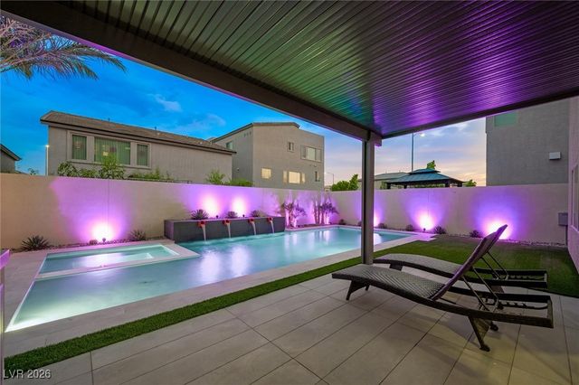 7085 Sunland Hills Avenue, Las Vegas, NV 89113