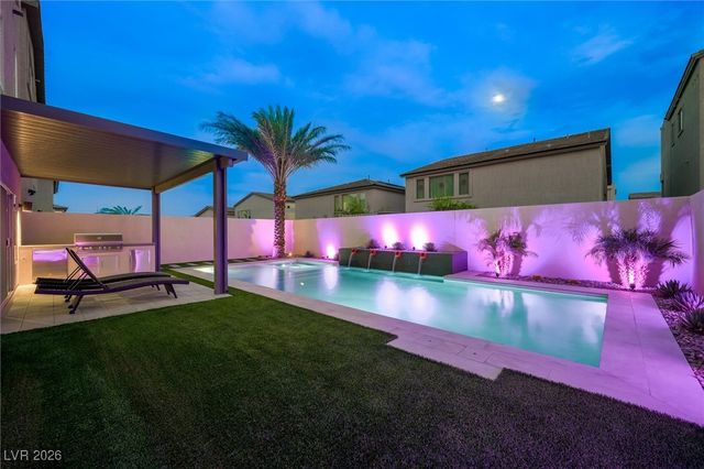 7085 Sunland Hills Avenue, Las Vegas, NV 89113